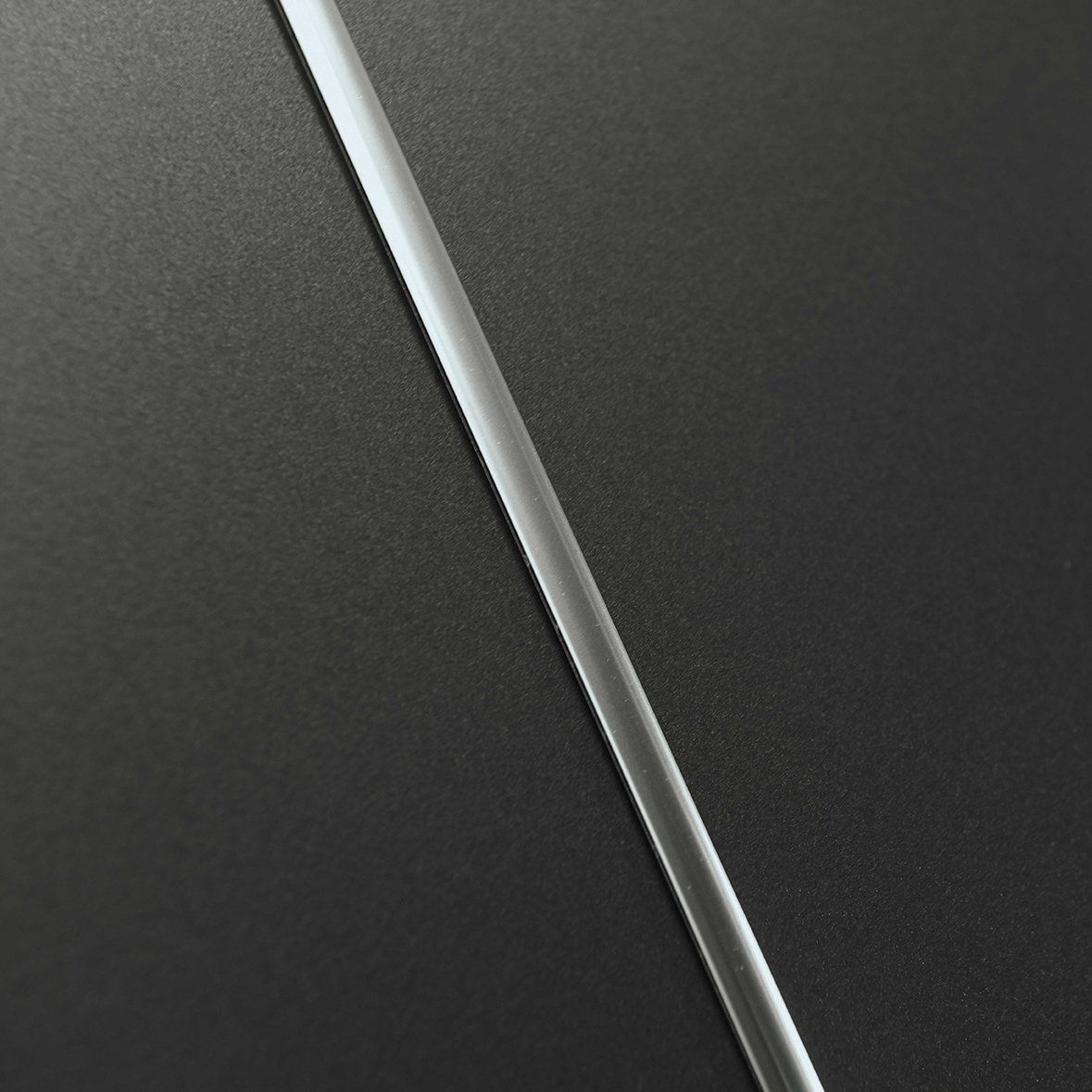 PanElle - Profil in Alu Matt. 2: PanElle - Profil in Alu Matt. 1: Individual PanElle panels can be joined using silicone or slim aluminium profiles. 29: Individual PanElle panels can be joined using silicone or slim aluminium profiles. 5: PanElle - Profil in Alu Matt.
